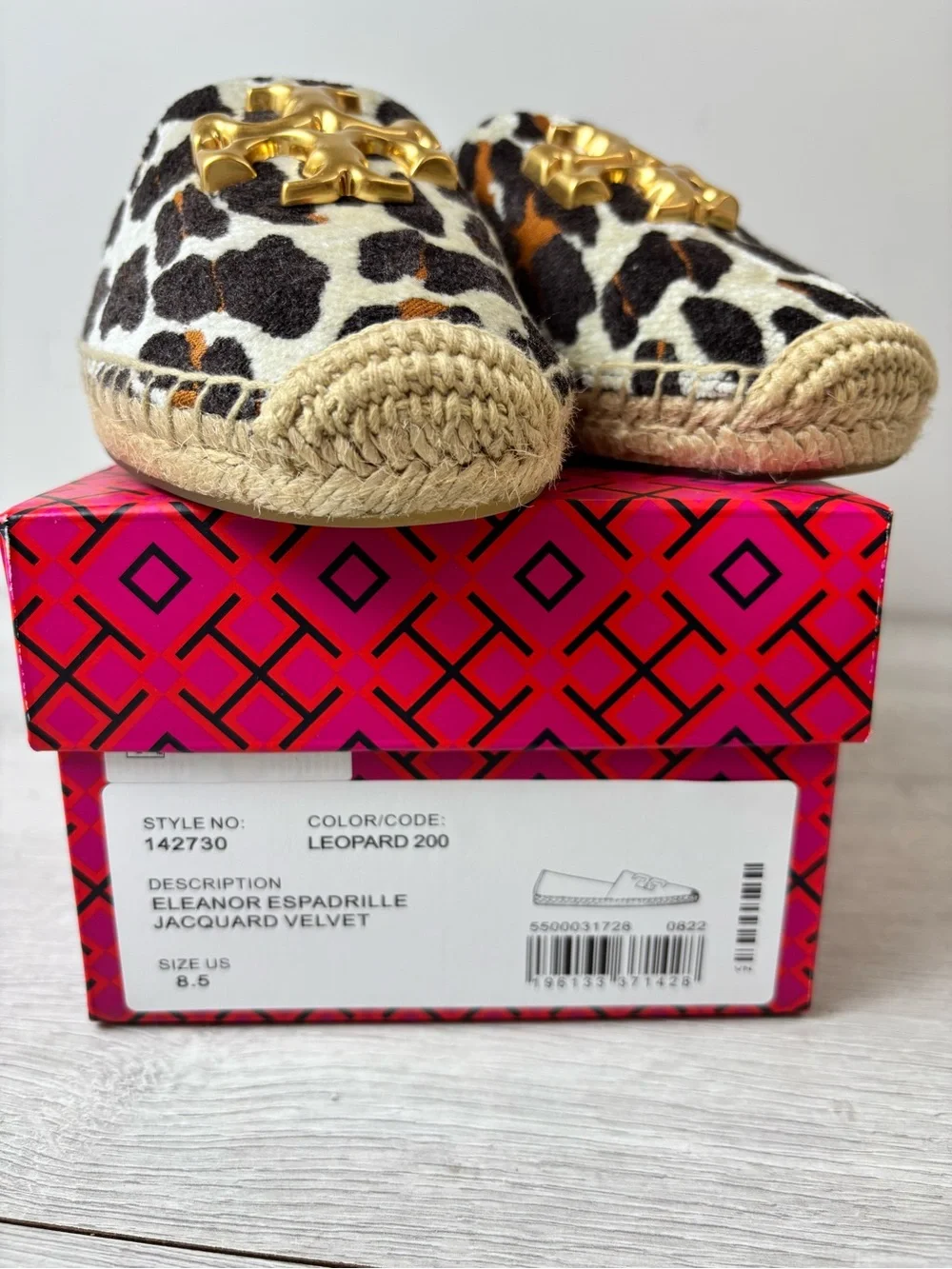 Tory Burch Eleanor Leopard Print Velvet Espadrilles Gold Logo Size 8.5 NIB